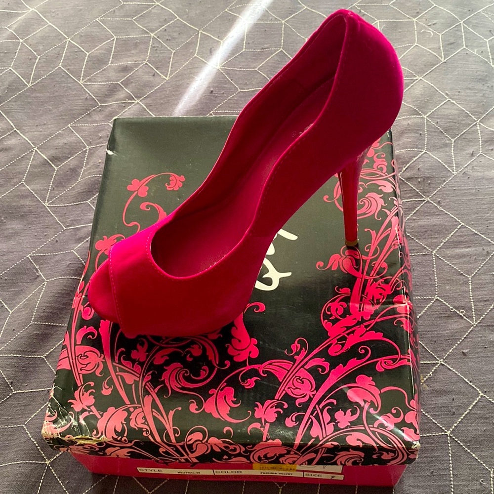 Peep toe stilettos, hot pink/ fuchsia, LIKE NEW